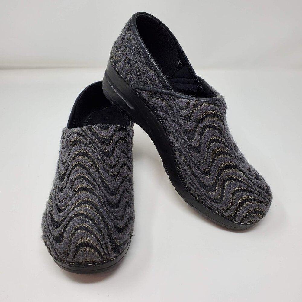 Sanita Danish Design  Textured Vegan Fabric Clogs EU Size 38 / US Size 7